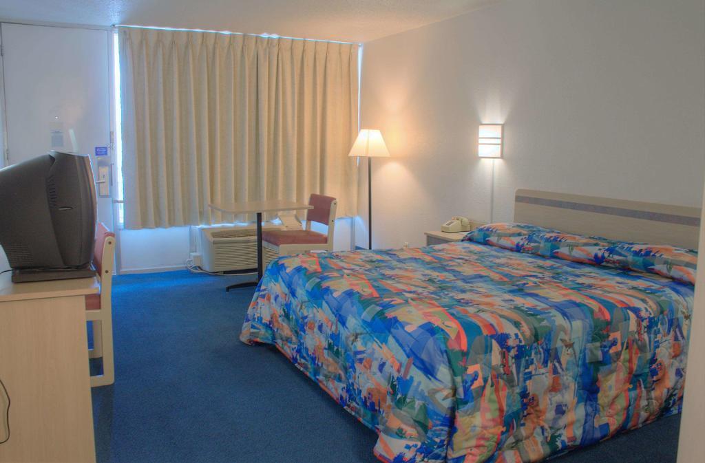 Vagabond Inn El Paso Exteriör bild
