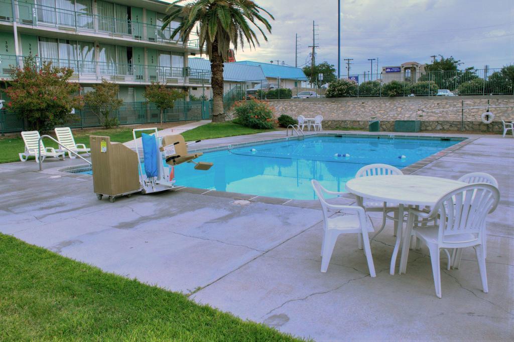 Vagabond Inn El Paso Exteriör bild