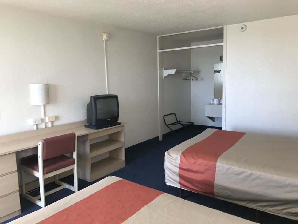 Vagabond Inn El Paso Exteriör bild